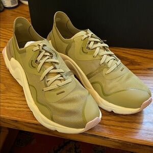 Sorel Kinetic Rnegd float in box size 11